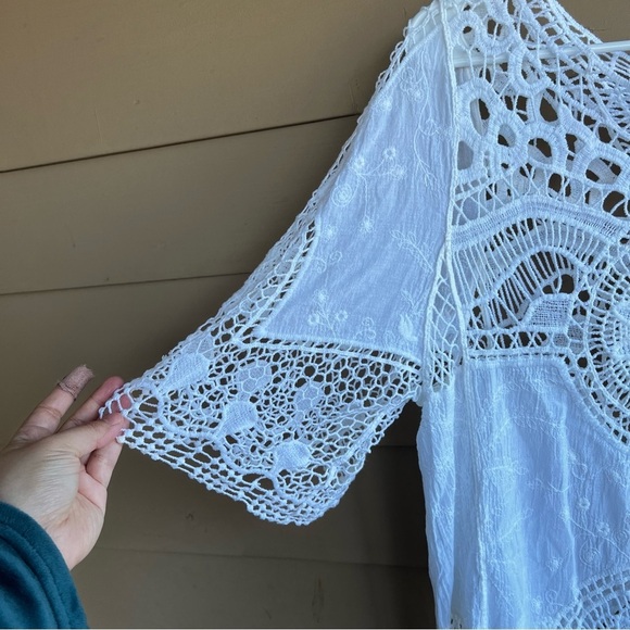 Chico's White Crochet Top - Size Medium - Summer Lightweight Boho - Picture 2 of 5
